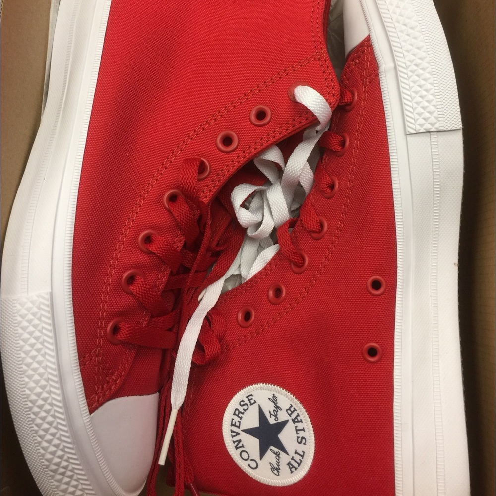 Authentic red converse - Picture 2 of 8